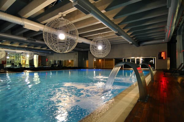 Base Life Club - Fitness - 1. Fotoğraf