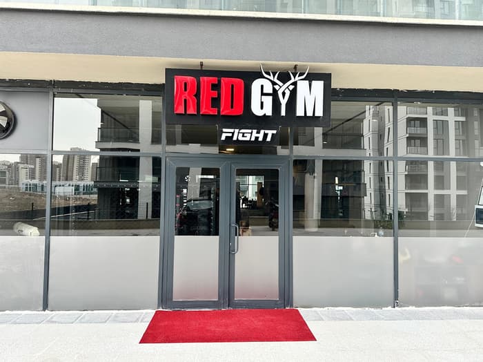 Red Gym Fight  - 5. Fotoğraf