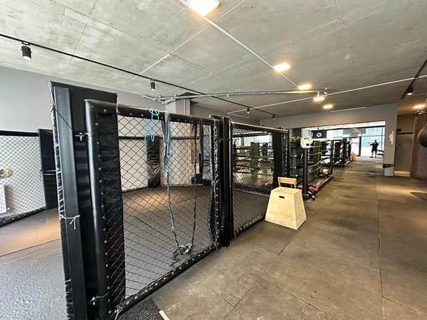 Red Gym Fight  - 6. Fotoğraf